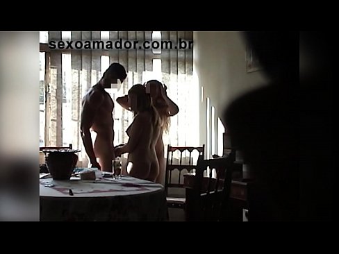 ❤️ Amigos sexuais convidam um homem gigante e um ménage à trois com ele ❤❌ Porno real vídeo em porno pt.pornpk.ru ❌️❤