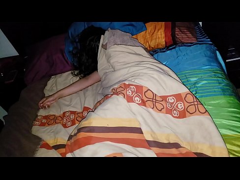 ❤️ Stepson berating a sua jovem madrasta enquanto ela dorme. ❤❌ Porno real vídeo em porno pt.pornpk.ru ❌️❤